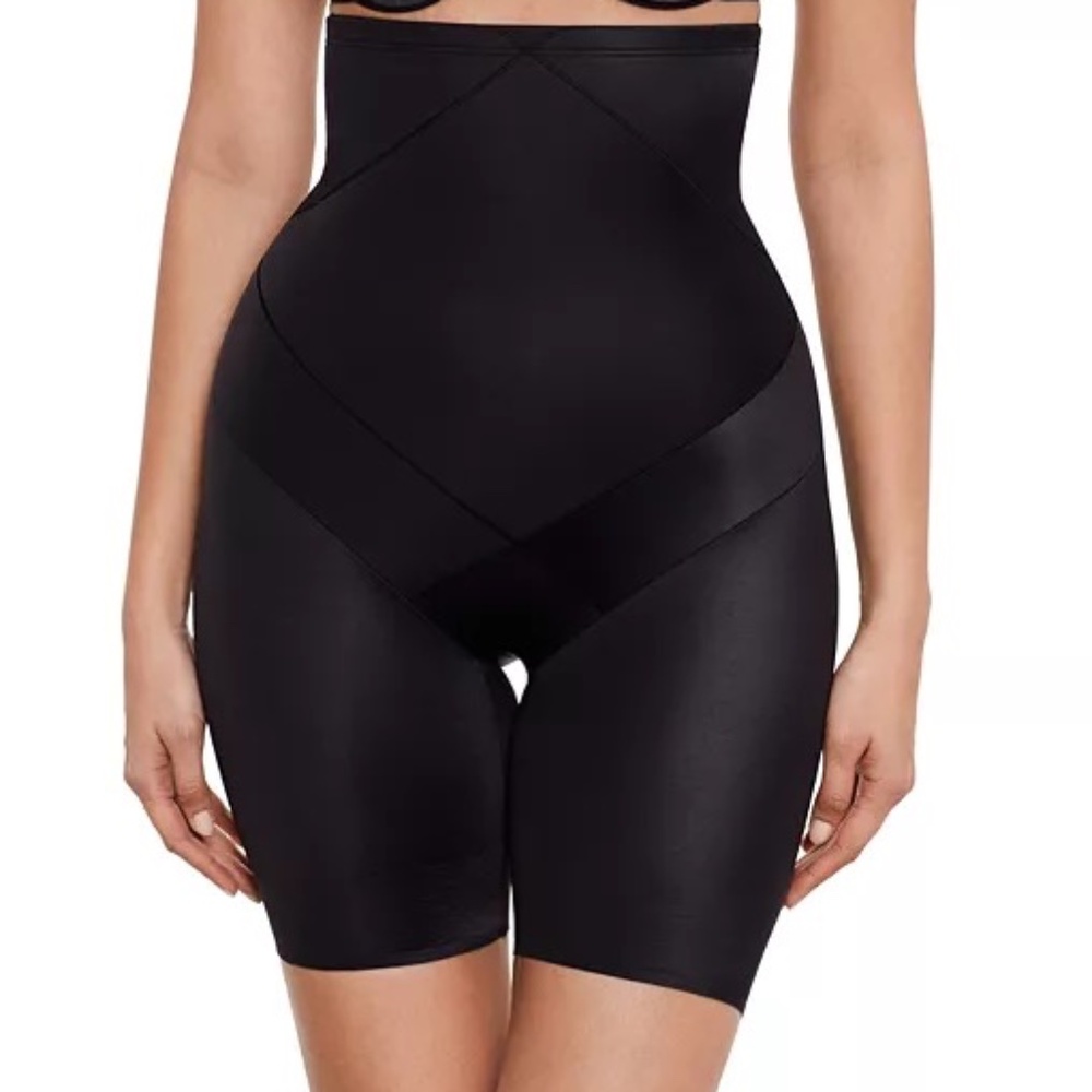 Miraclesuit high waisted smoothing shorts Size M